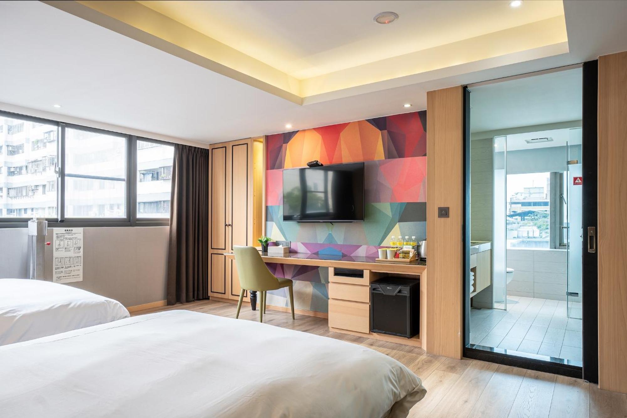 Check Inn Taichung Wenxin Zhongqing Dış mekan fotoğraf