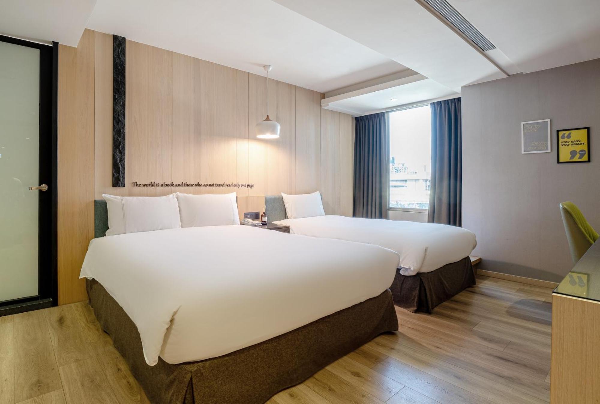 Check Inn Taichung Wenxin Zhongqing Dış mekan fotoğraf