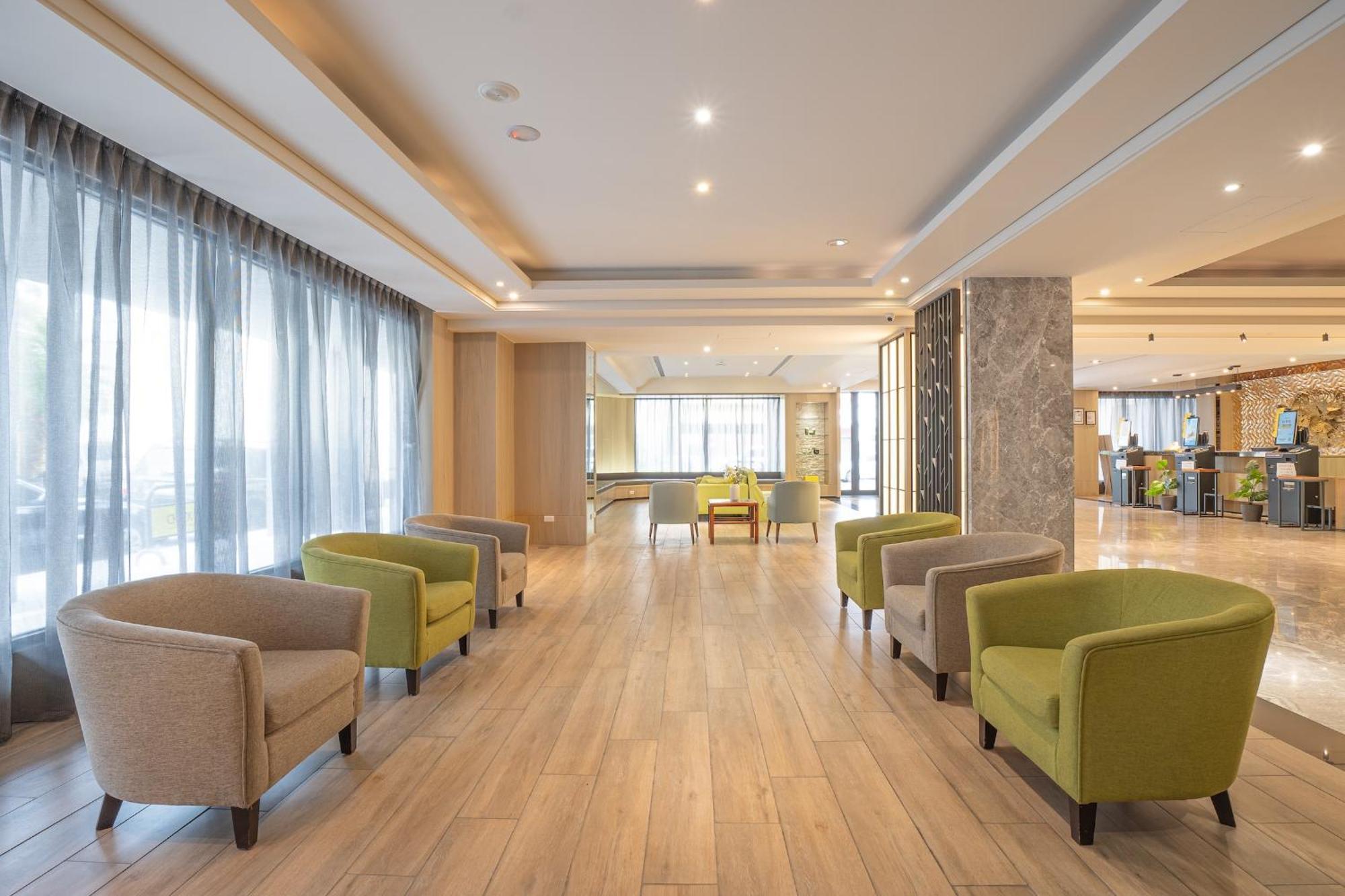 Check Inn Taichung Wenxin Zhongqing Dış mekan fotoğraf