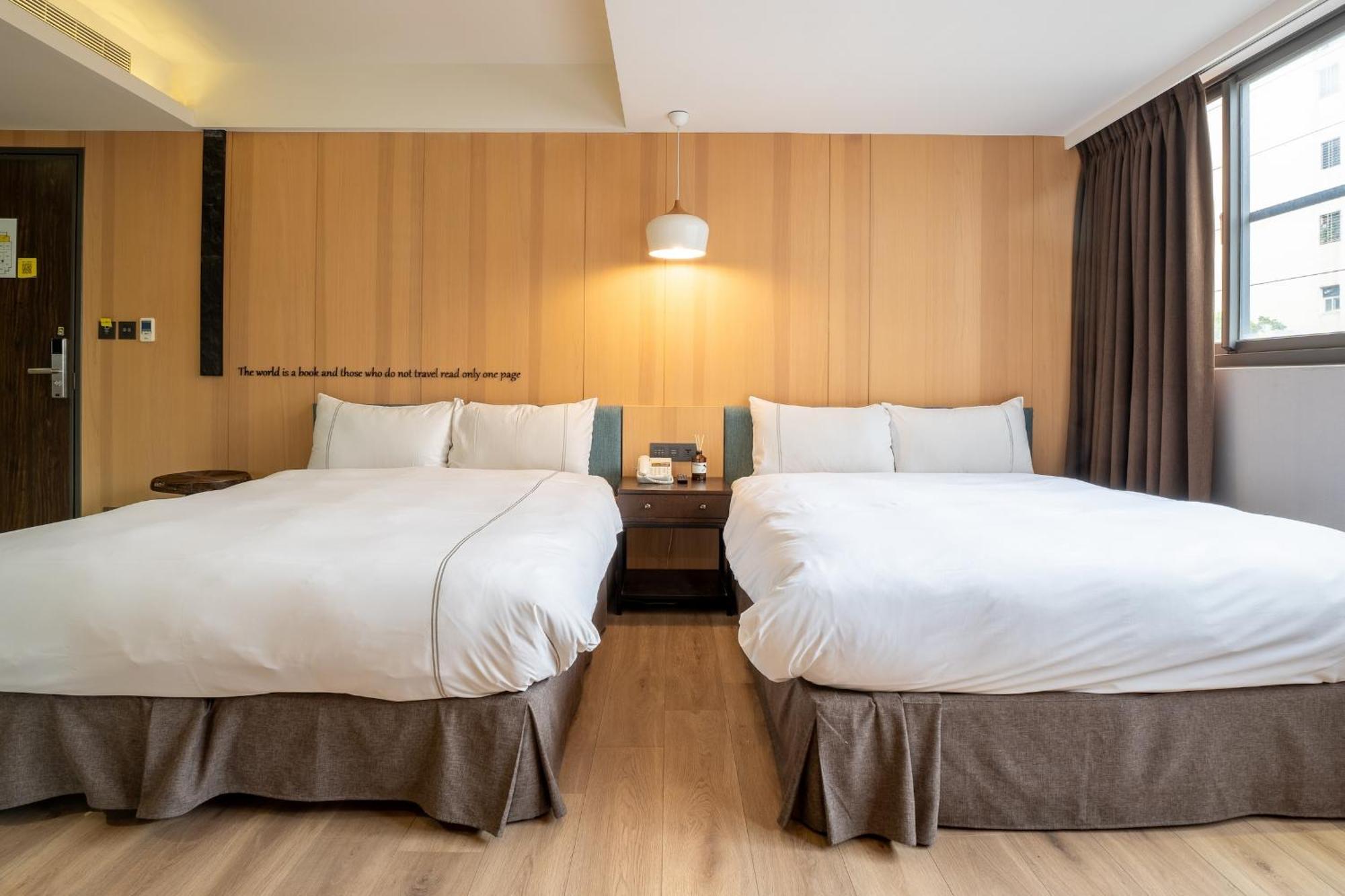 Check Inn Taichung Wenxin Zhongqing Dış mekan fotoğraf